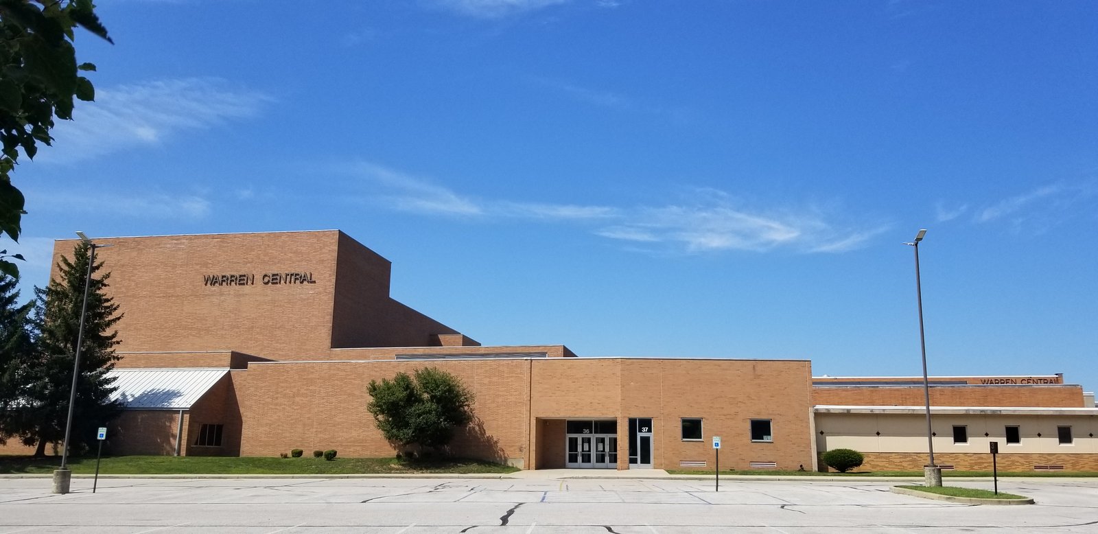 Exterior of Warren Central High School in Indianapolis