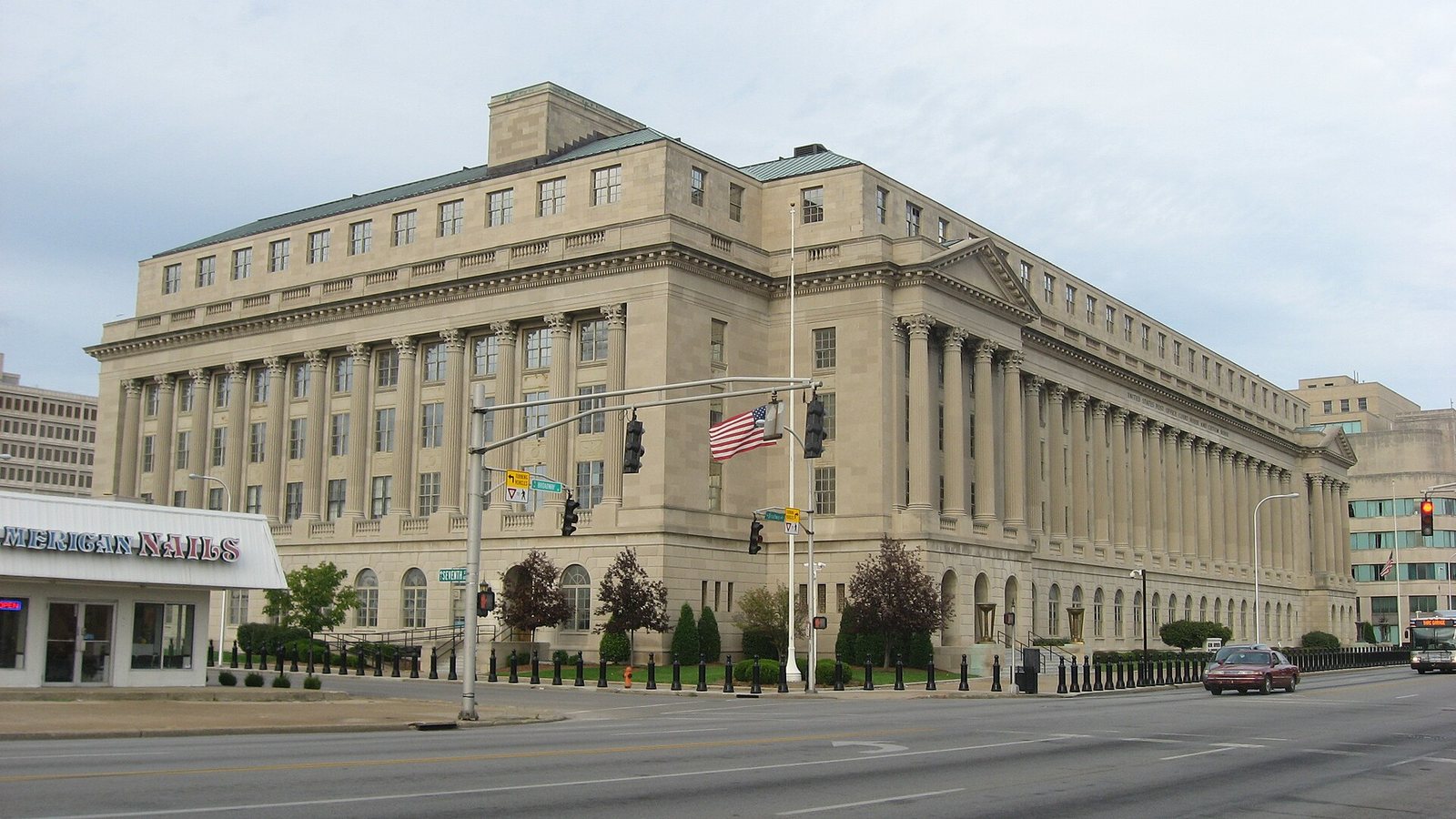 Gene Snyder United States Courthouse, a columned stone building on West Broadway in Louisville