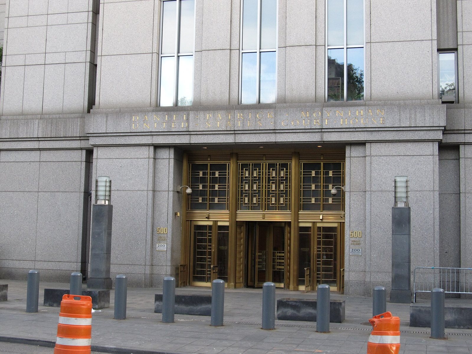 The entrance of the Daniel Patrick Moynihan U.S. Courthouse in Manhattan